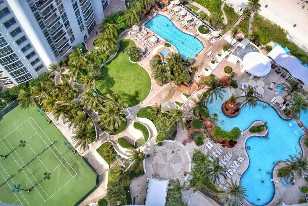 Hotel Luxury Bayfront Studio With Balcony Amazing Pool Sunny Isles Beach Zewnętrze zdjęcie