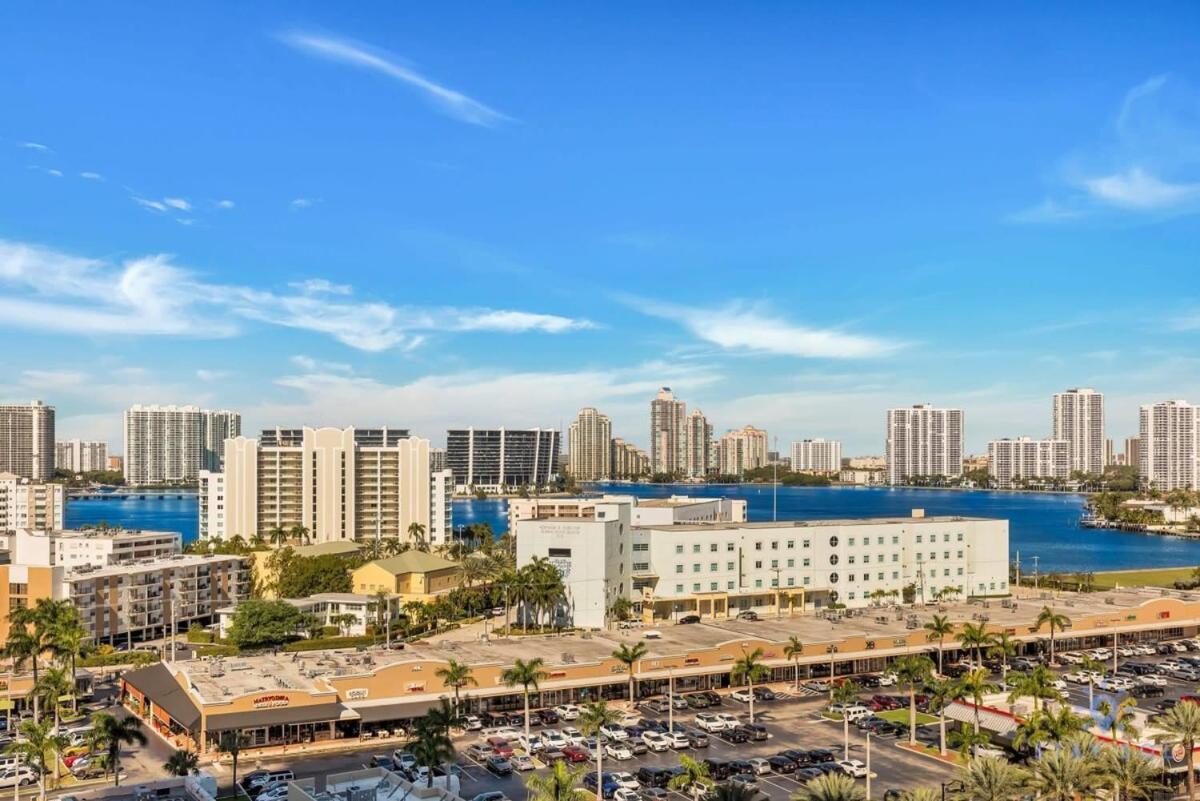 Hotel Luxury Bayfront Studio With Balcony Amazing Pool Sunny Isles Beach Zewnętrze zdjęcie